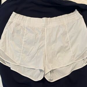 Lululemon hotty hot high rise short 4”